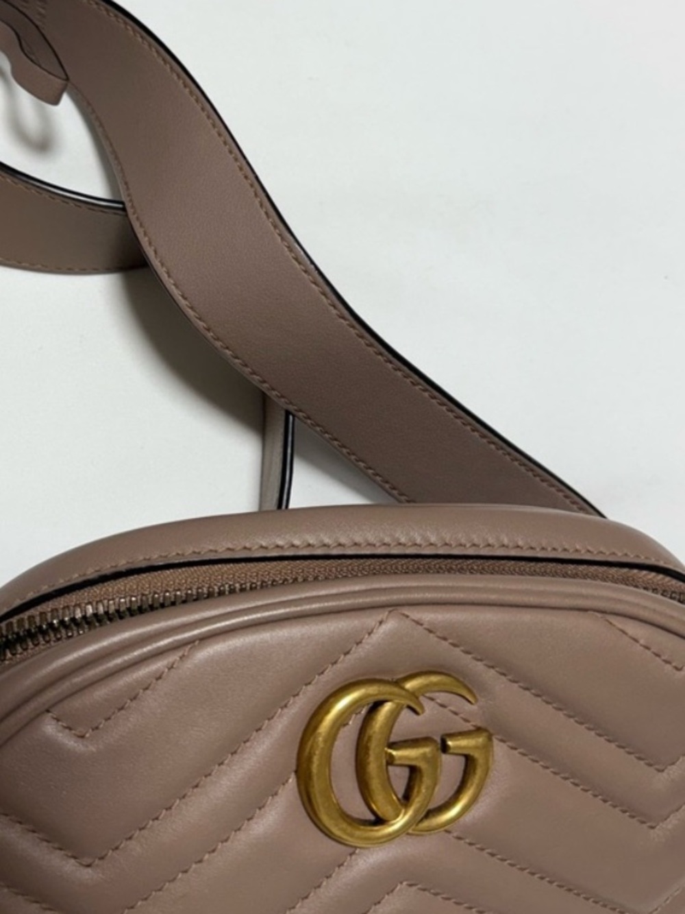 GG Marmont Matelassé Belt Bag - Picture 3 of 8